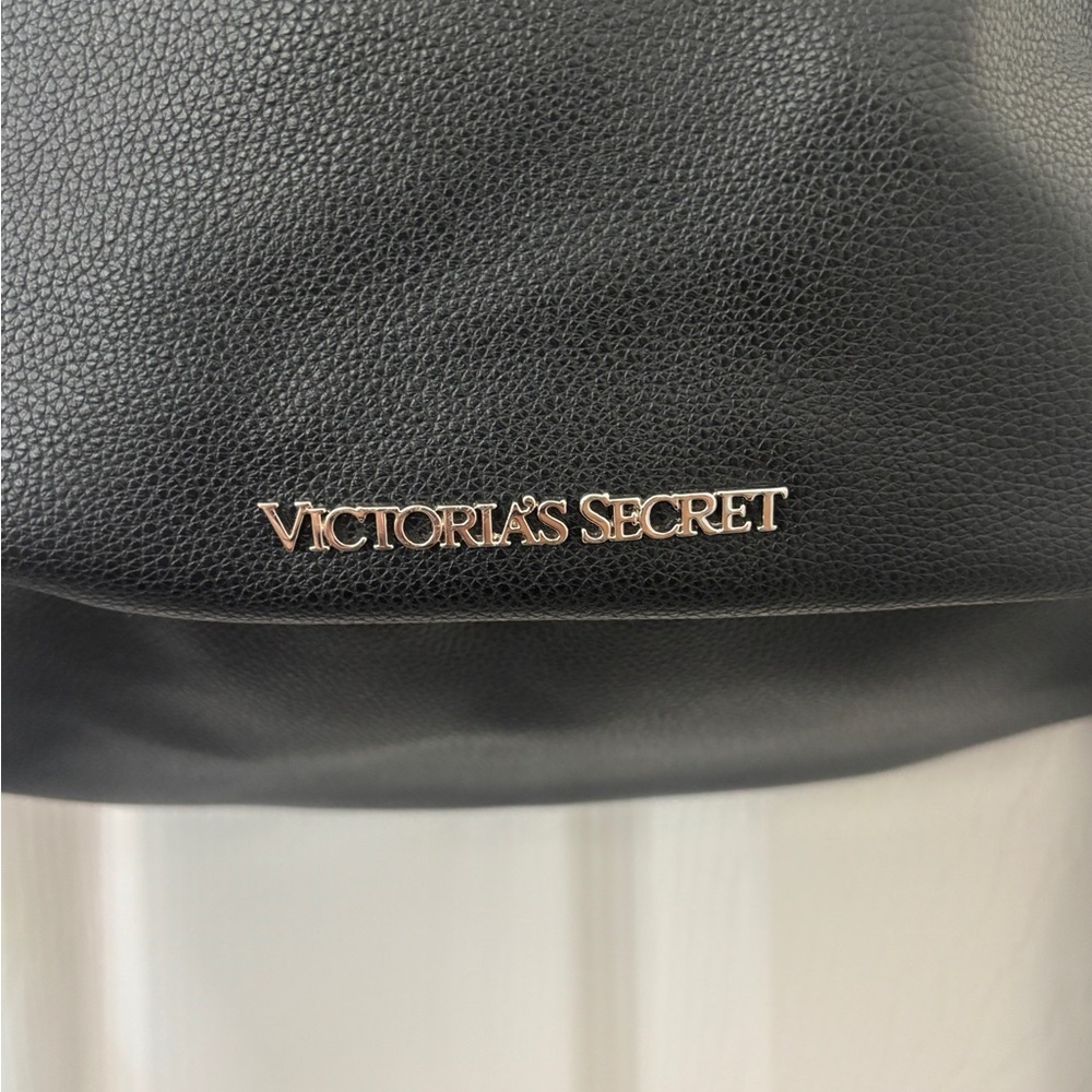 Victoria’s Secret‎ Faux Leather Fringe Bucket Backpack Purse - Picture 4 of 10